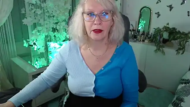 Snapshot of Ghertrude52 chatting on February 2, 2026, 4:33 am Ghertrude52 online show from February 2, 2026, 4:33 am