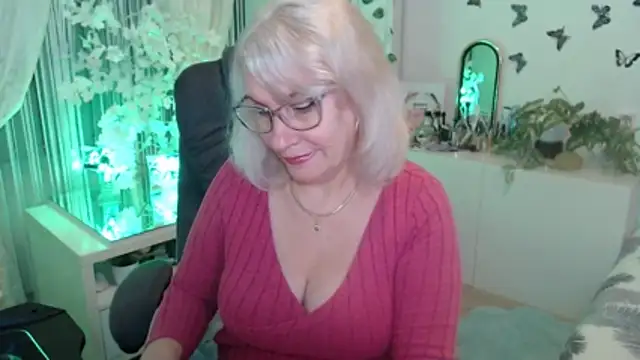 Snapshot of Ghertrude52 chatting on February 5, 2026, 5:03 am Ghertrude52 online show from February 5, 2026, 5:03 am