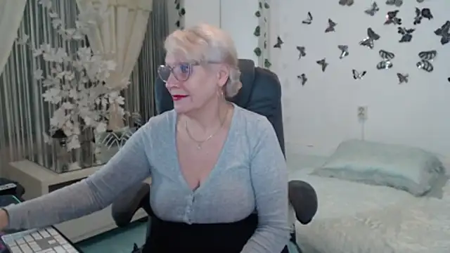 Snapshot of Ghertrude52 chatting on February 21, 2026, 5:20 am Ghertrude52 online show from February 21, 2026, 5:20 am