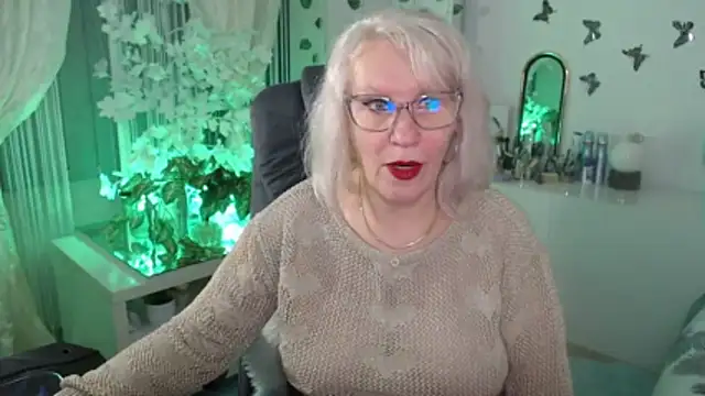 Snapshot of Ghertrude52 chatting on February 3, 2026, 4:54 am Ghertrude52 online show from February 3, 2026, 4:54 am