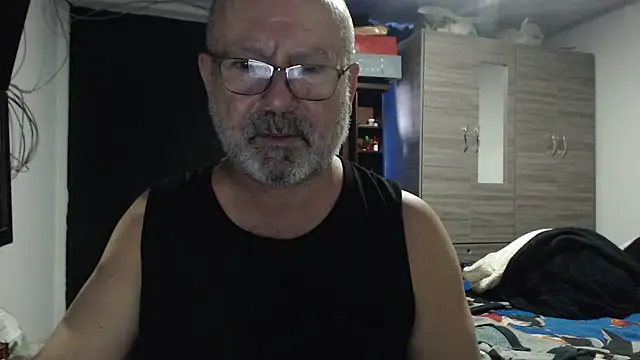 Snapshot of ferdinad20 chatting on July 11, 2026, 4:18 pm ferdinad20 online show from July 11, 2026, 4:18 pm