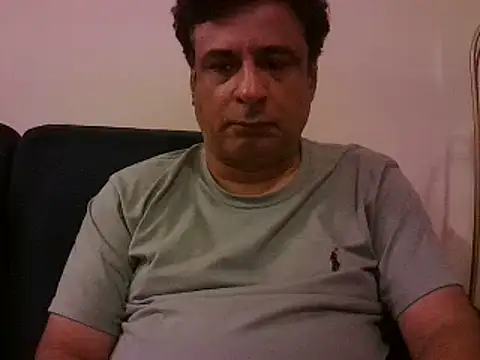 Snapshot of desipapaxxx chatting on March 16, 2025, 3:39 pm desipapaxxx online show from March 16, 2025, 3:39 pm