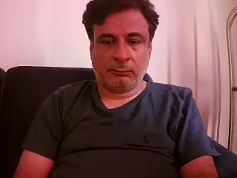 Snapshot of desipapaxxx chatting on March 15, 2025, 8:26 am desipapaxxx online show from March 15, 2025, 8:26 am