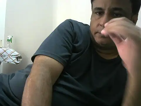 Snapshot of desipapaxxx chatting on October 1, 2025, 11:03 am desipapaxxx online show from October 1, 2025, 11:03 am
