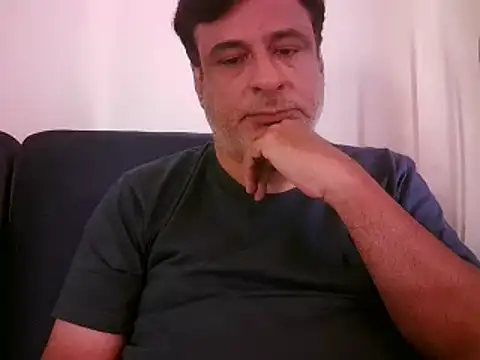 Snapshot of desipapaxxx chatting on March 6, 2025, 7:58 am desipapaxxx online show from March 6, 2025, 7:58 am