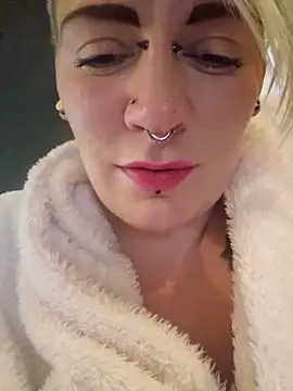 PinkTheHawk online show from November 18, 2025, 6:50 am