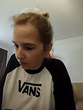 Snapshot of SexxyLety chatting on October 14, 2025, 9:21 am SexxyLety online show from October 14, 2025, 9:21 am