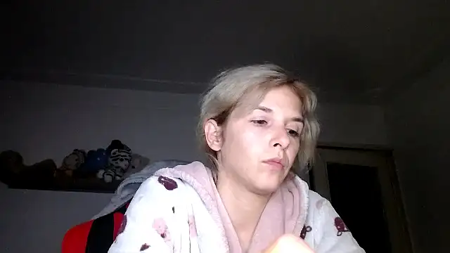 Snapshot of SexxyLety chatting on October 10, 2025, 7:04 pm SexxyLety online show from October 10, 2025, 7:04 pm