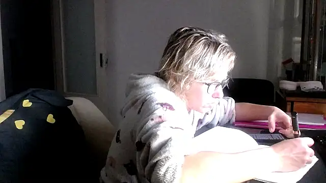 Snapshot of SexxyLety chatting on November 21, 2025, 9:03 pm SexxyLety online show from November 21, 2025, 9:03 pm