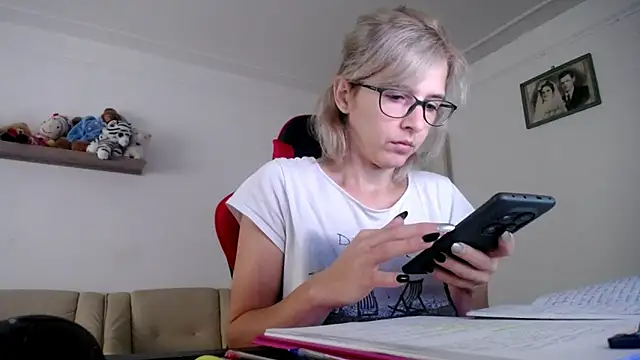 Snapshot of SexxyLety chatting on October 6, 2025, 8:15 am SexxyLety online show from October 6, 2025, 8:15 am