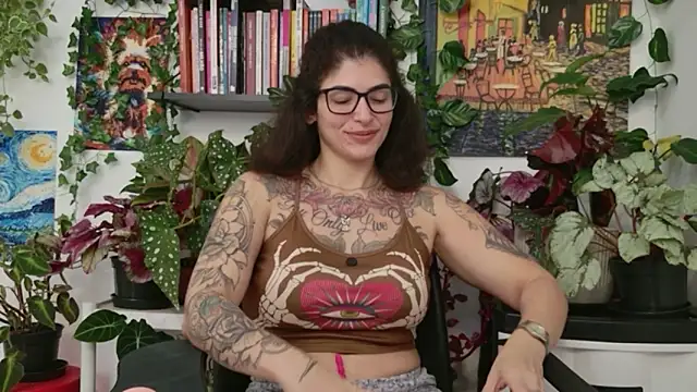 TaliMajesty online show from April 3, 2026, 10:43 am