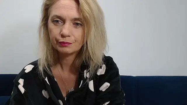 Snapshot of MysticCreature chatting on September 11, 2025, 4:34 am MysticCreature online show from September 11, 2025, 4:34 am