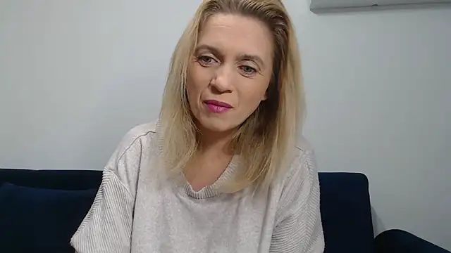 Snapshot of MysticCreature chatting on February 1, 2025, 6:10 am MysticCreature online show from February 1, 2025, 6:10 am