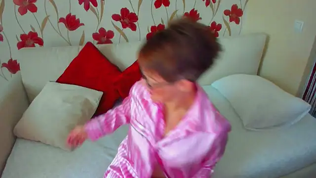 JennAlison online show from February 5, 2025, 12:17 pm