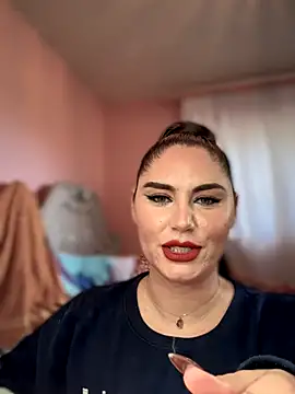 lovely beast online show from November 19, 2025, 6:08 pm