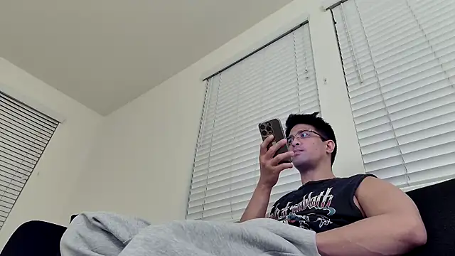 Snapshot of SebastianReiss chatting on February 15, 2026, 5:08 am SebastianReiss online show from February 15, 2026, 5:08 am