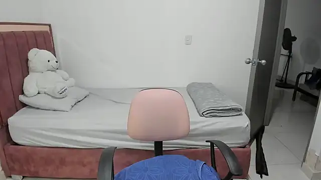 Snapshot of nicoledavis chatting on October 9, 2025, 5:19 am nicoledavis online show from October 9, 2025, 5:19 am