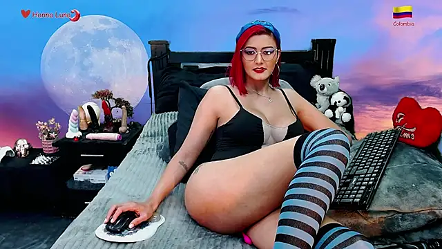 Hanna Luna online show from October 7, 2025, 7:09 am