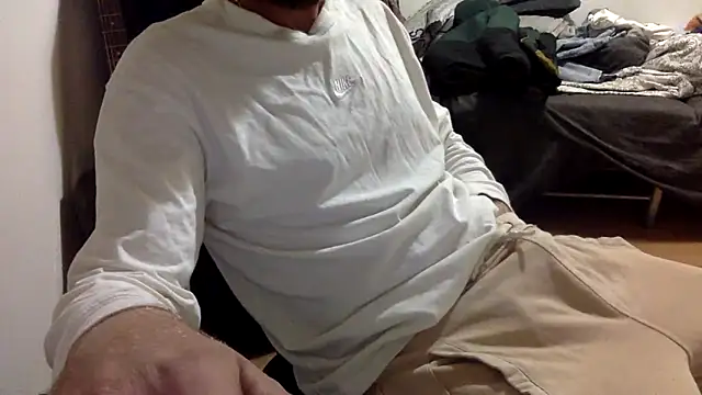 BADGUY2021 online show from January 15, 2026, 4:21 pm