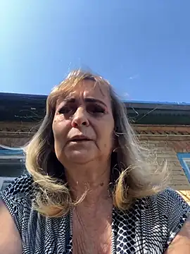 Snapshot of Irina2909@xh chatting on September 14, 2025, 10:37 am Irina2909xh online show from September 14, 2025, 10:37 am