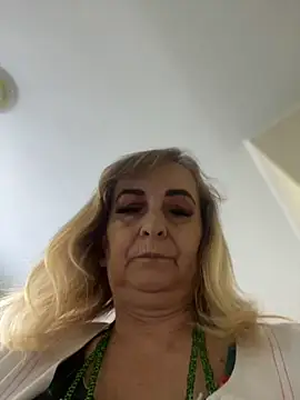Snapshot of Irina2909@xh chatting on September 12, 2025, 10:37 am Irina2909xh online show from September 12, 2025, 10:37 am
