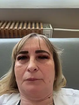 Snapshot of Irina2909@xh chatting on March 19, 2025, 11:39 am Irina2909xh online show from March 19, 2025, 11:39 am