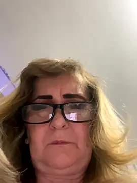 Snapshot of Irina2909@xh chatting on September 14, 2025, 10:43 pm Irina2909xh online show from September 14, 2025, 10:43 pm
