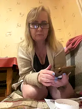 Irina2909xh online show from December 18, 2025, 1:22 am