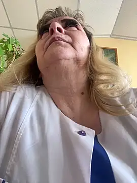 Snapshot of Irina2909@xh chatting on March 10, 2025, 10:07 am Irina2909xh online show from March 10, 2025, 10:07 am