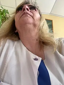 Snapshot of Irina2909@xh chatting on March 13, 2025, 10:36 am Irina2909xh online show from March 13, 2025, 10:36 am