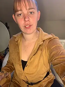MissGirly online show from September 30, 2025, 7:36 am