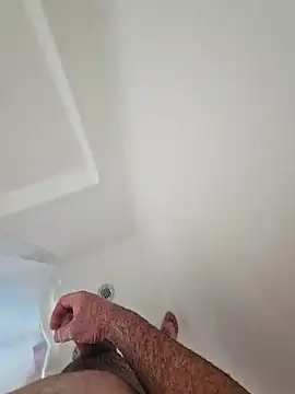 jonathan8824 online show from December 14, 2024, 11:01 pm