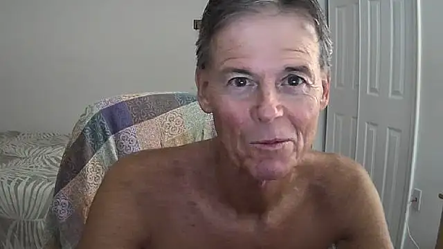 nakeedcowboi65 online show from October 2, 2025, 9:40 pm