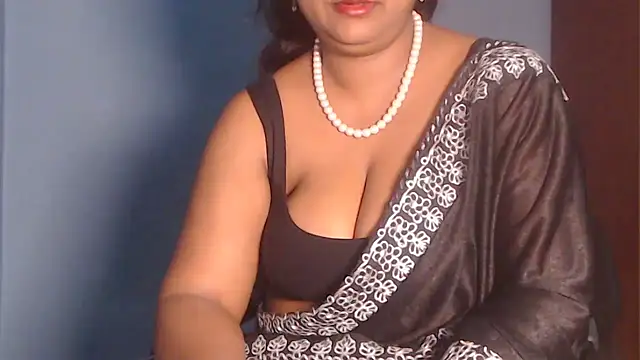 Snapshot of naughtyboobs38dd chatting on October 12, 2025, 8:05 am naughtyboobs38dd online show from October 12, 2025, 8:05 am