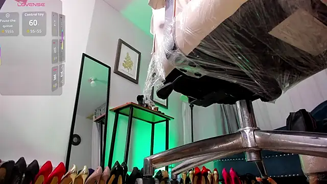 Snapshot of Ashley_leon_ chatting on October 10, 2025, 12:50 pm Ashley leon online show from October 10, 2025, 12:50 pm