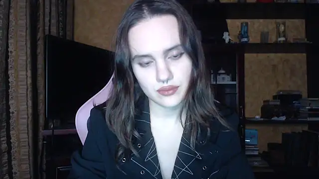 Veronika kruk online show from December 9, 2024, 6:14 pm