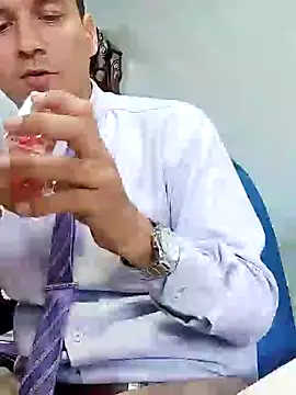 Snapshot of Business_dickkk chatting on December 23, 2024, 9:29 pm Business dickkk online show from December 23, 2024, 9:29 pm