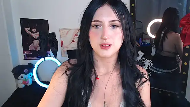Snapshot of Evelyn_Sheeran chatting on June 14, 2026, 4:46 am Evelyn Sheeran online show from June 14, 2026, 4:46 am