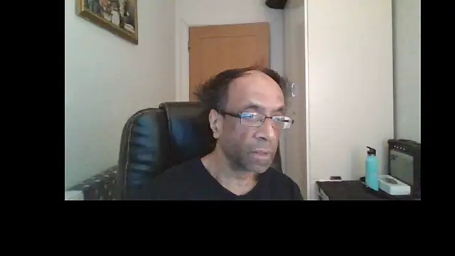 rauncher1 online show from May 12, 2026, 8:32 am