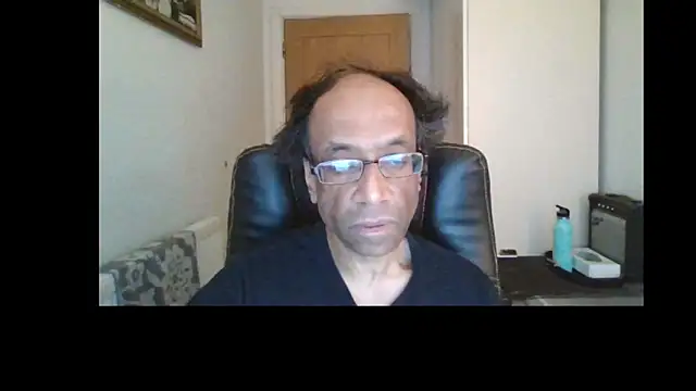 rauncher1 online show from May 28, 2026, 9:06 am