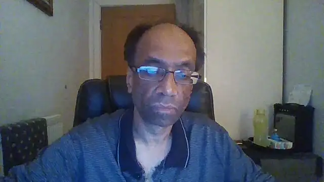 rauncher1 online show from November 22, 2025, 1:37 am