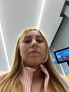 Brittanyrosexx online show from September 12, 2025, 8:52 pm