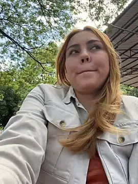 Snapshot of Brittanyrosexx chatting on May 20, 2026, 3:42 pm Brittanyrosexx online show from May 20, 2026, 3:42 pm