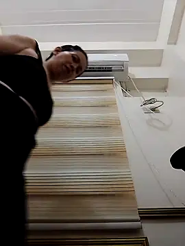 ladyxianne online show from March 3, 2025, 5:47 am