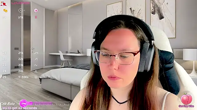 Snapshot of Victoria_Romans chatting on June 24, 2026, 2:37 pm Victoria Romans online show from June 24, 2026, 2:37 pm