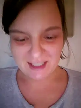 Snapshot of Cutegirlforyou chatting on November 19, 2025, 9:31 am Cutegirlforyou online show from November 19, 2025, 9:31 am