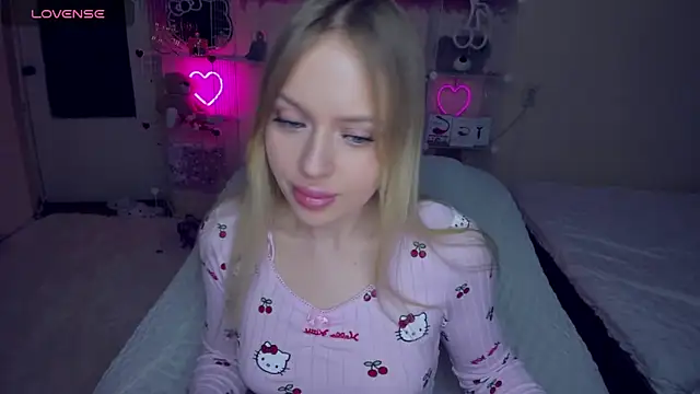 Snapshot of ElinOceanX chatting on March 15, 2025, 3:48 pm ElinOceanX online show from March 15, 2025, 3:48 pm