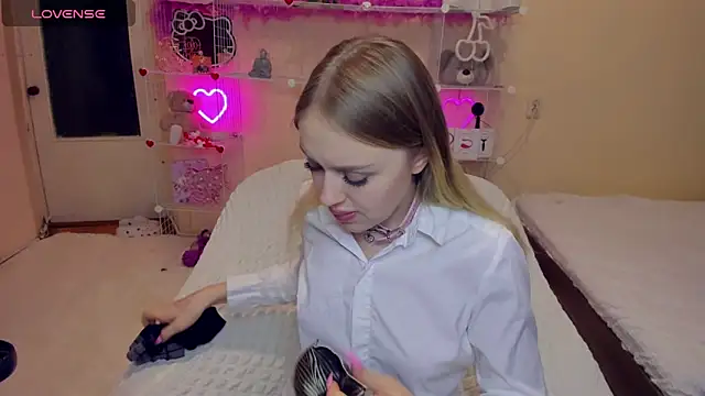Snapshot of ElinOceanX chatting on March 14, 2025, 9:00 pm ElinOceanX online show from March 14, 2025, 9:00 pm