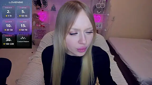 Snapshot of ElinOceanX chatting on February 27, 2025, 6:31 pm ElinOceanX online show from February 27, 2025, 6:31 pm