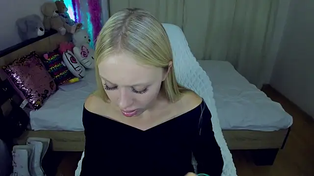 Snapshot of ElinOceanX chatting on September 25, 2025, 4:13 pm ElinOceanX online show from September 25, 2025, 4:13 pm